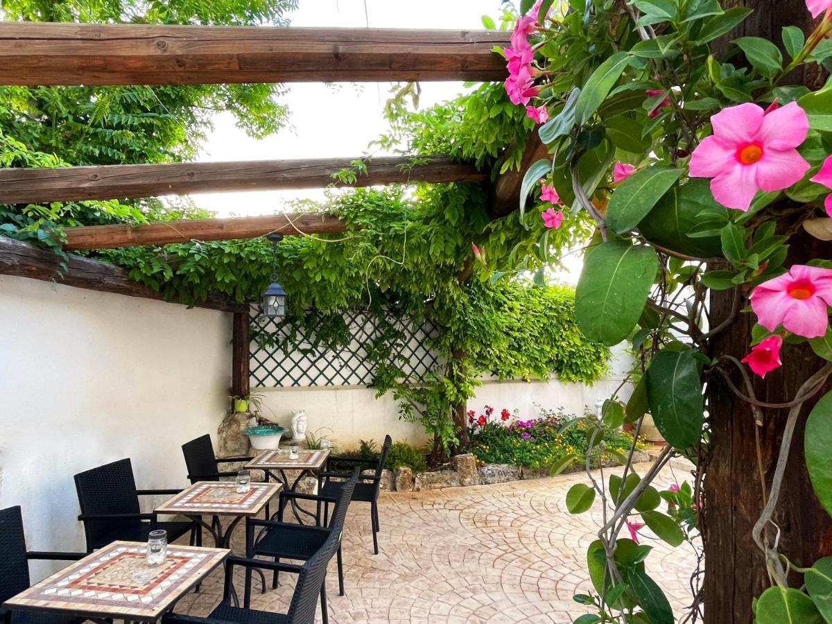Baglio Reale Apartments Palermo Bagian luar foto